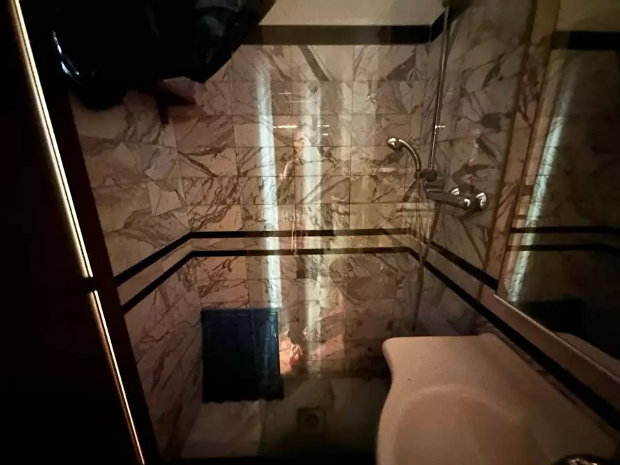 Immagine 11 di Appartamento in vendita  in Via Leopardi a San Benedetto Del Tronto