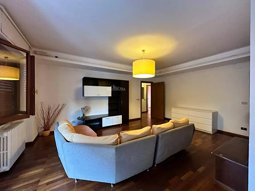 Immagine 2 di Appartamento in vendita  in Via Leopardi a San Benedetto Del Tronto