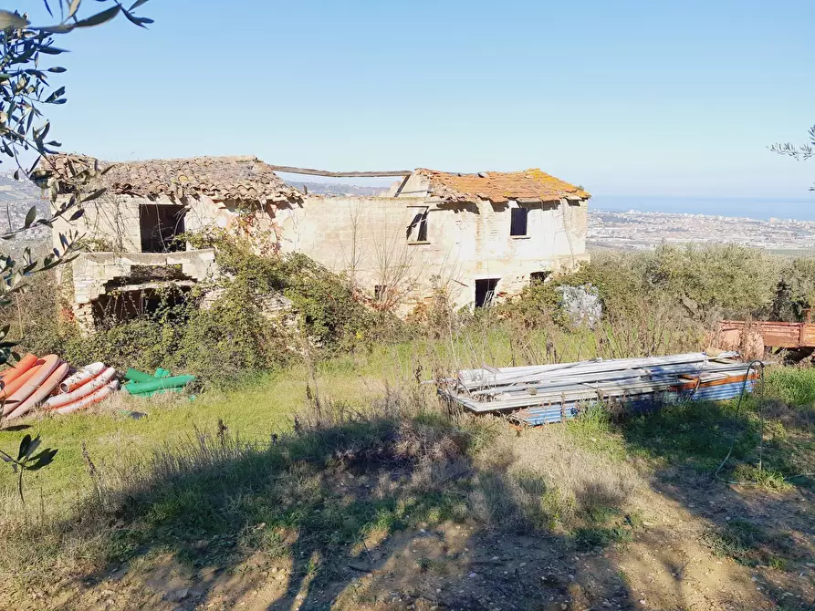 Immagine 2 di Rustico / casale in vendita  in CONTRADA SAN GIOVANNI a Colonnella