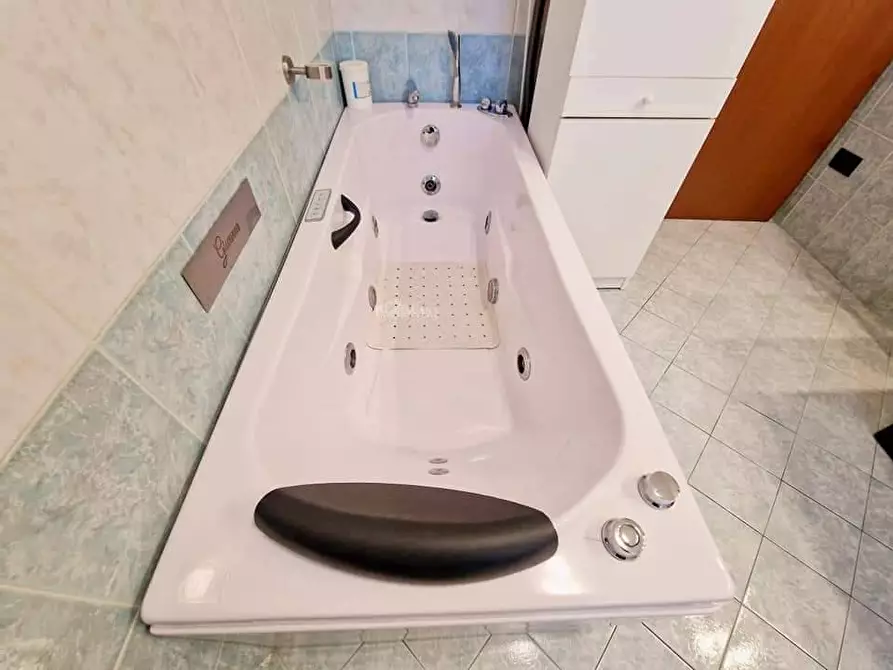 Immagine 27 di Appartamento in vendita  in Via Dei Tigli a Monteprandone