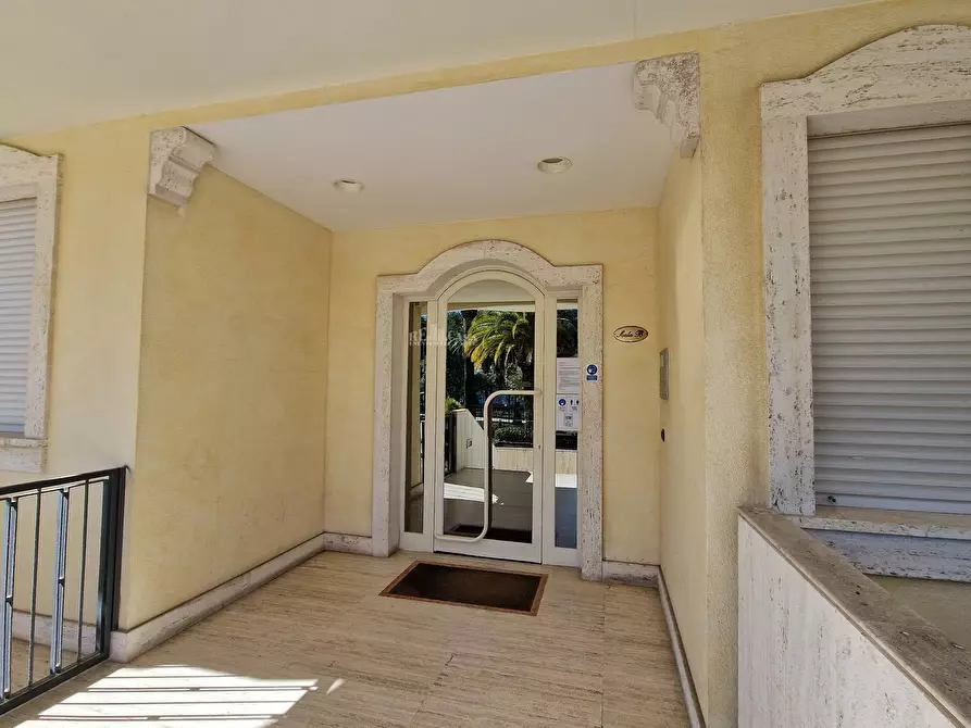 Immagine 23 di Appartamento in vendita  in Viale Buozzi a San Benedetto Del Tronto
