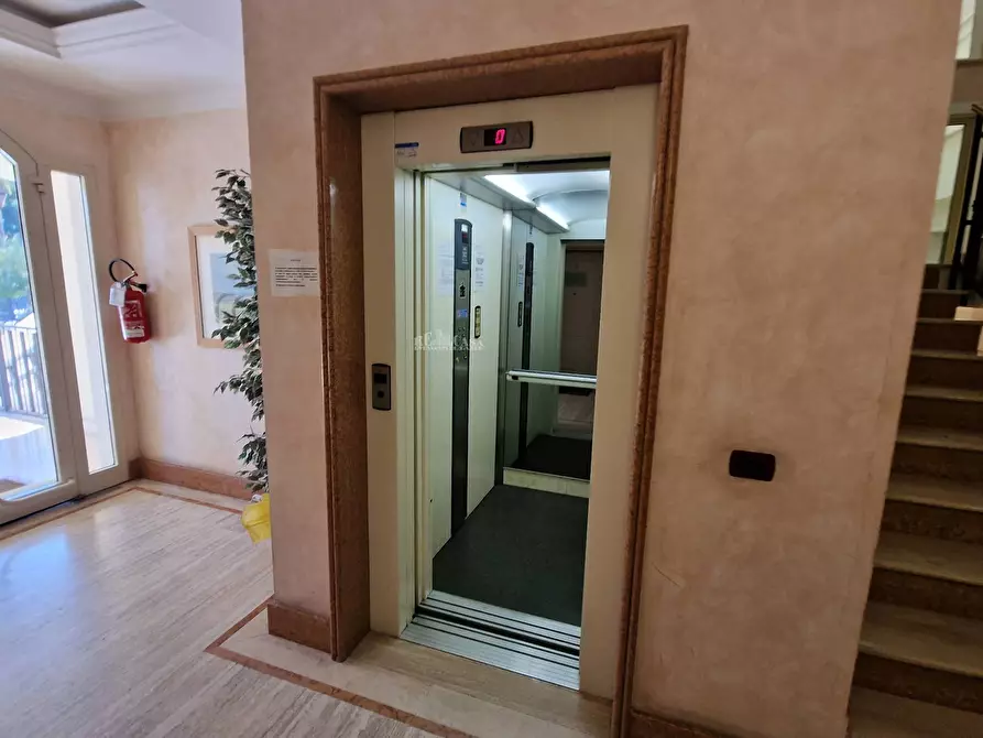 Immagine 26 di Appartamento in vendita  in Viale Buozzi a San Benedetto Del Tronto