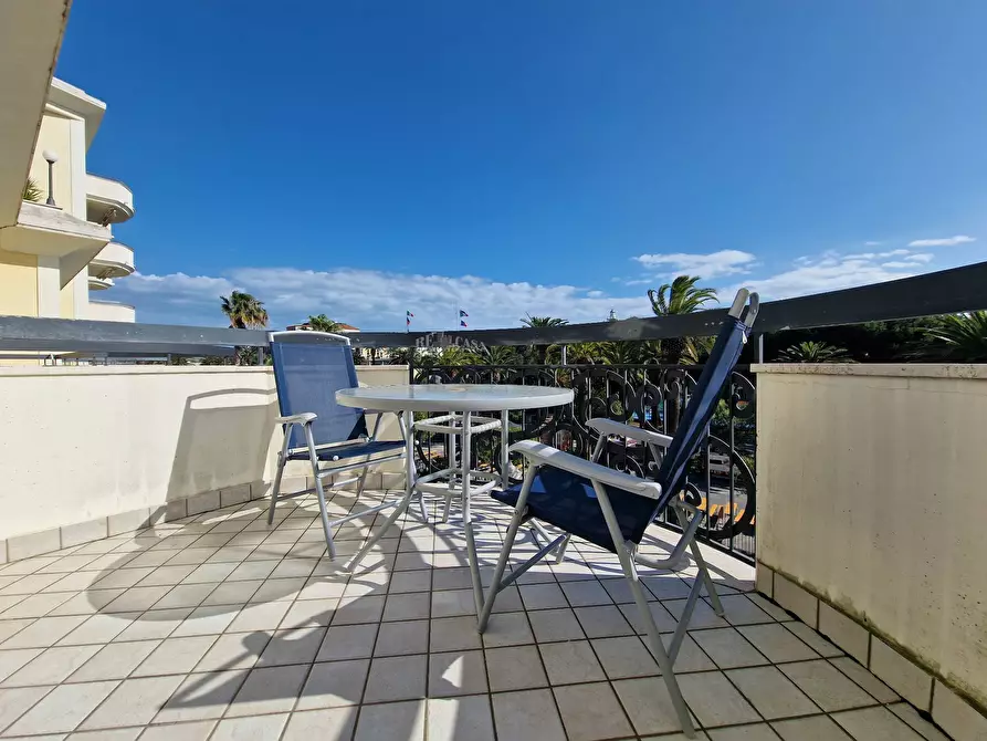 Immagine 18 di Appartamento in vendita  in Viale Buozzi a San Benedetto Del Tronto