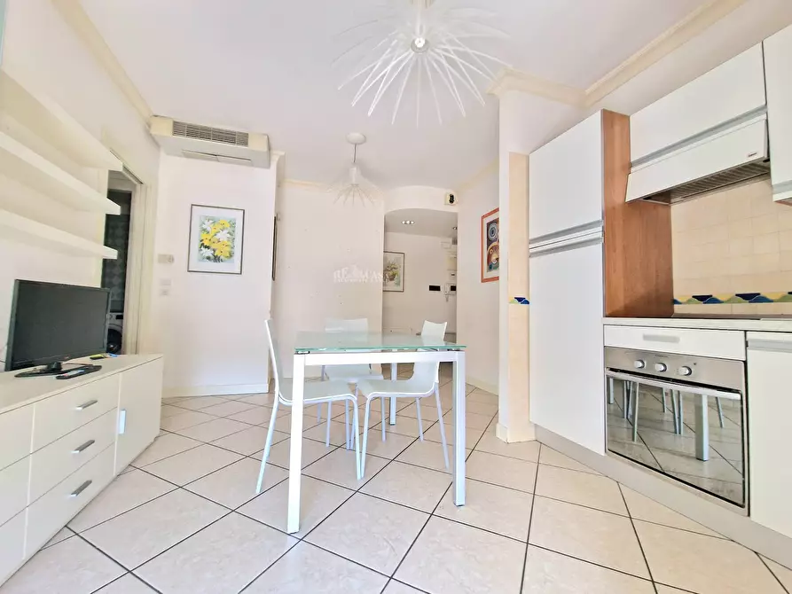 Immagine 5 di Appartamento in vendita  in Viale Buozzi a San Benedetto Del Tronto