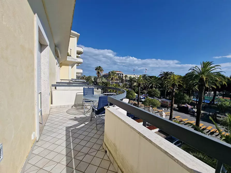 Immagine 4 di Appartamento in vendita  in Viale Buozzi a San Benedetto Del Tronto