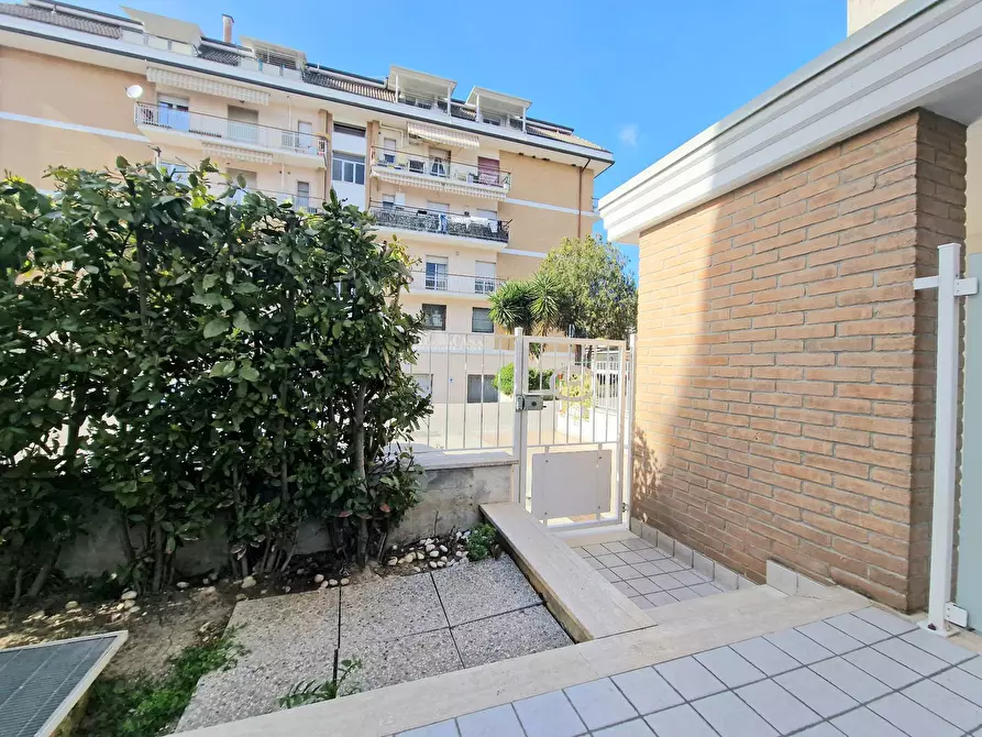 Immagine 25 di Appartamento in vendita  in Via XXV Aprile a Monteprandone