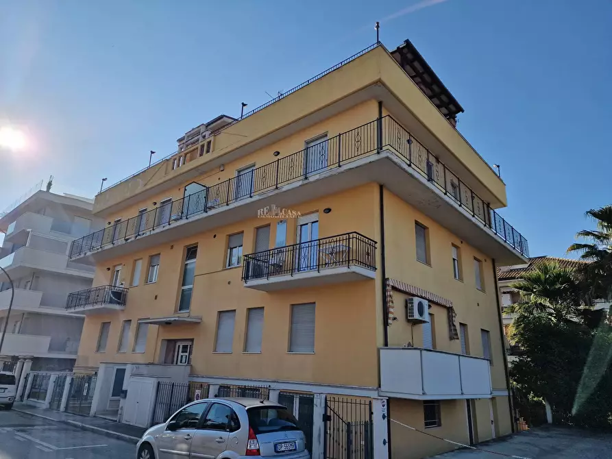 Immagine 1 di Appartamento in affitto  in Via Confalonieri a San Benedetto Del Tronto