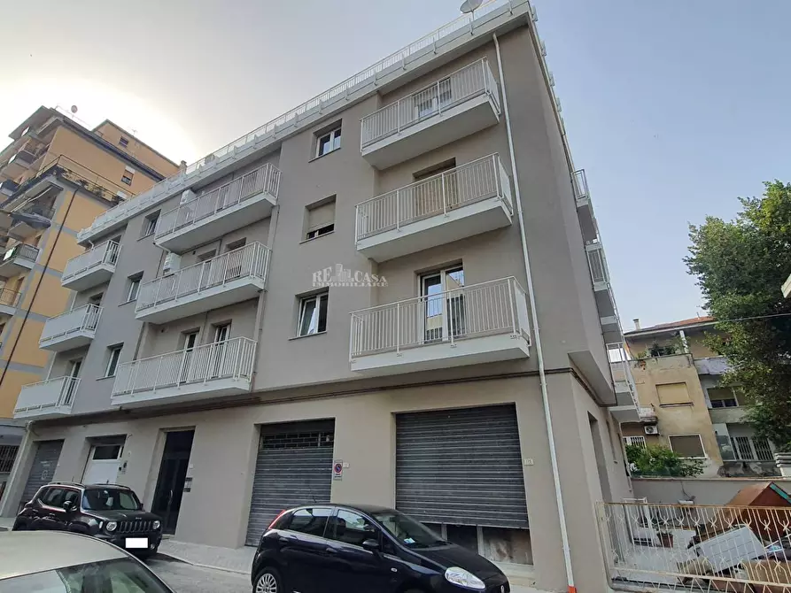 Immagine 1 di Appartamento in vendita  in via campania a San Benedetto Del Tronto
