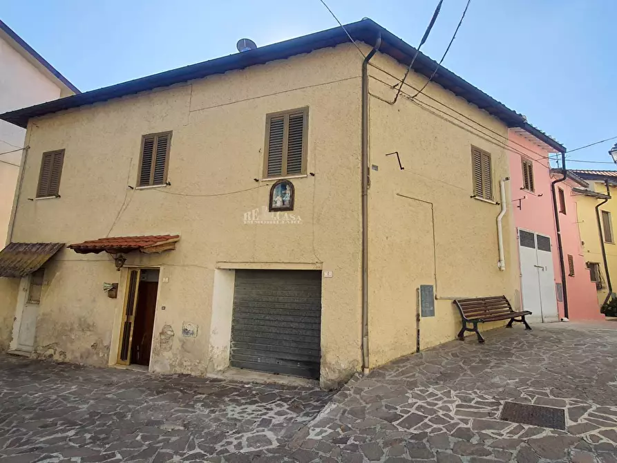Immagine 1 di Casa indipendente in vendita  in piazza regina margherita a Maltignano