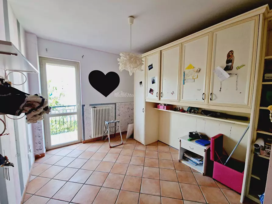 Immagine 16 di Appartamento in vendita  in Via Leopardi a Colli Del Tronto