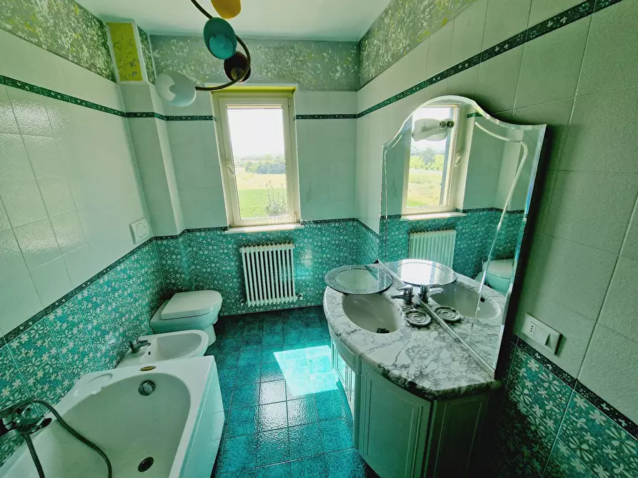 Immagine 21 di Appartamento in vendita  in Via Leopardi a Colli Del Tronto