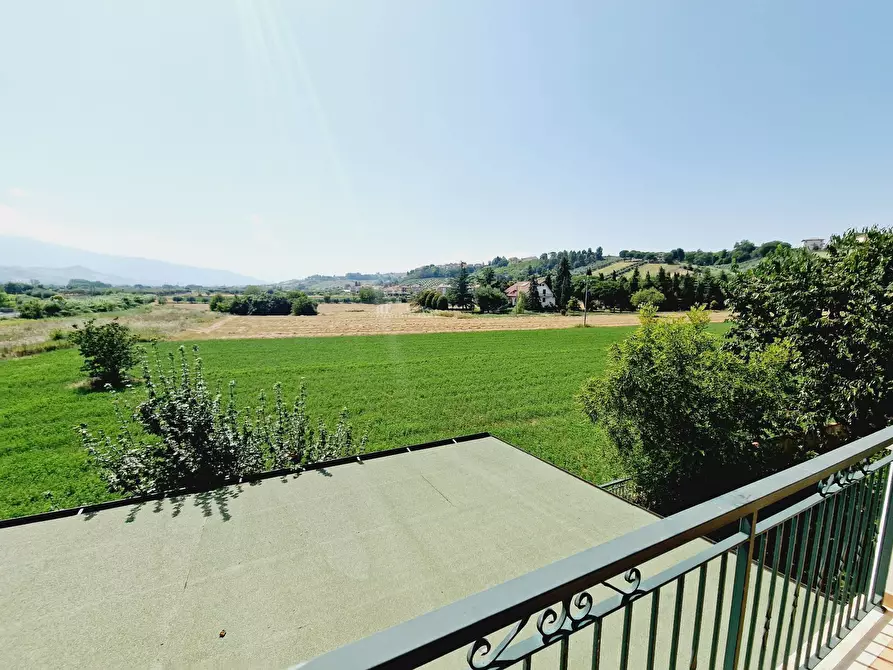 Immagine 25 di Appartamento in vendita  in Via Leopardi a Colli Del Tronto