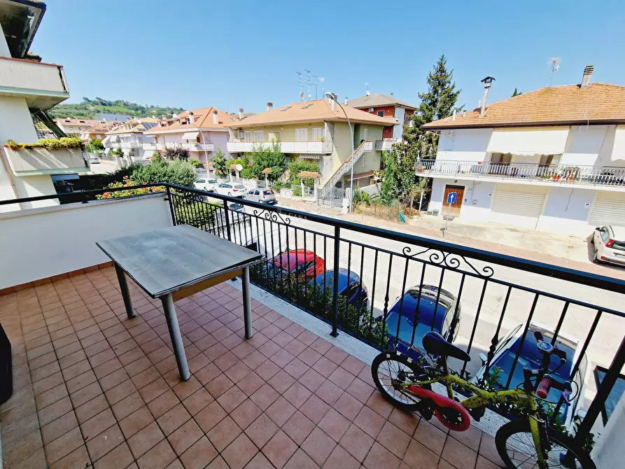 Immagine 27 di Appartamento in vendita  in Via Leopardi a Colli Del Tronto