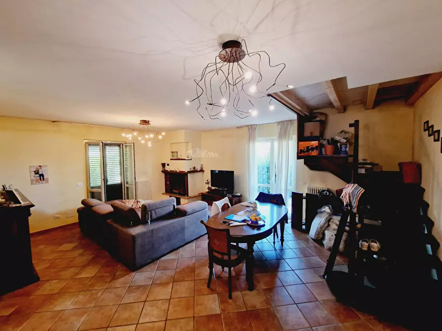 Immagine 10 di Appartamento in vendita  in Via Leopardi a Colli Del Tronto