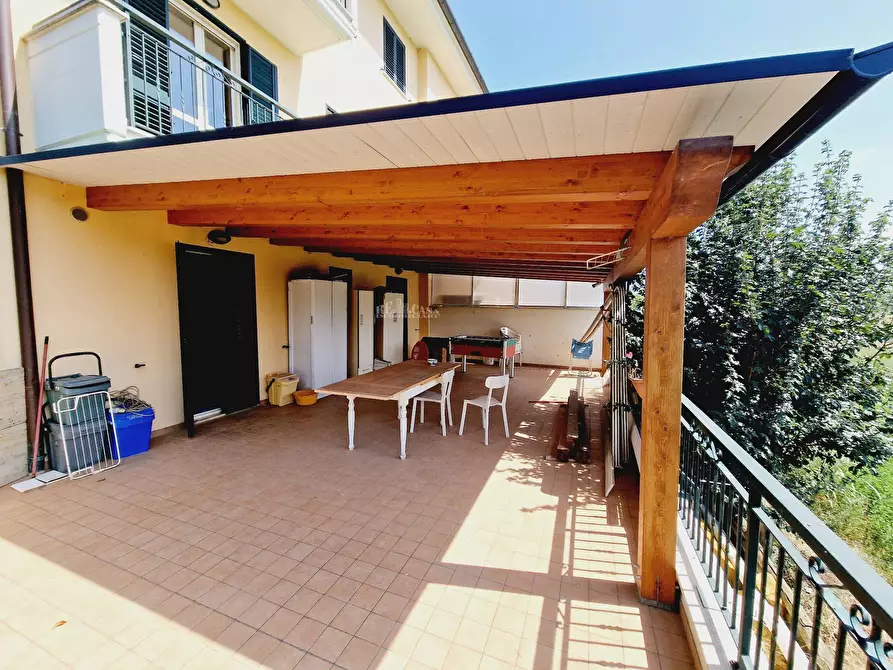 Immagine 9 di Appartamento in vendita  in Via Leopardi a Colli Del Tronto