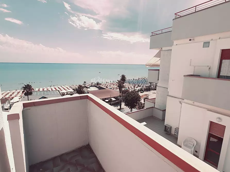 Immagine 17 di Appartamento in vendita  in lungomare marconi a Alba Adriatica