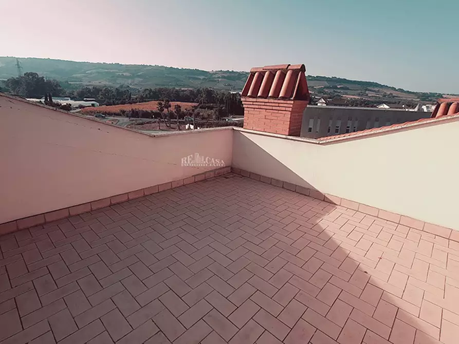 Immagine 22 di Appartamento in vendita  in via gentile da fabriano a Campofilone