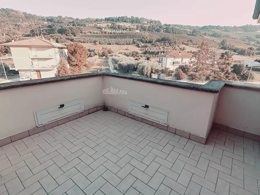 Immagine 10 di Appartamento in vendita  in via gentile da fabirano a Campofilone