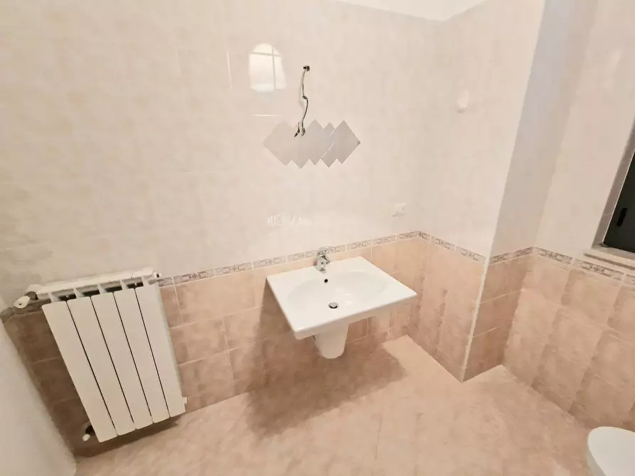 Immagine 15 di Appartamento in vendita  in Viale della Vittoria a Alba Adriatica