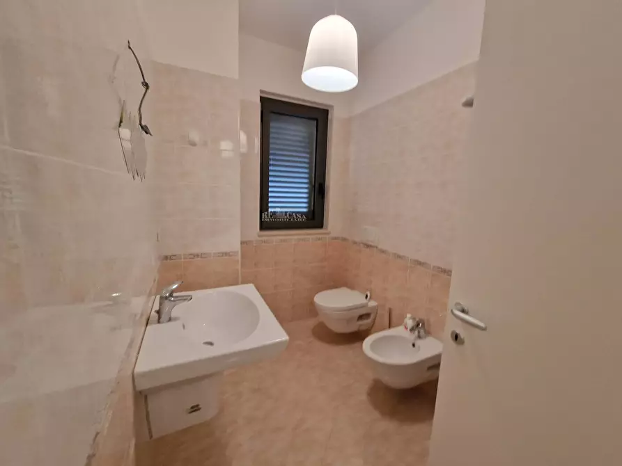 Immagine 16 di Appartamento in vendita  in Viale della Vittoria a Alba Adriatica