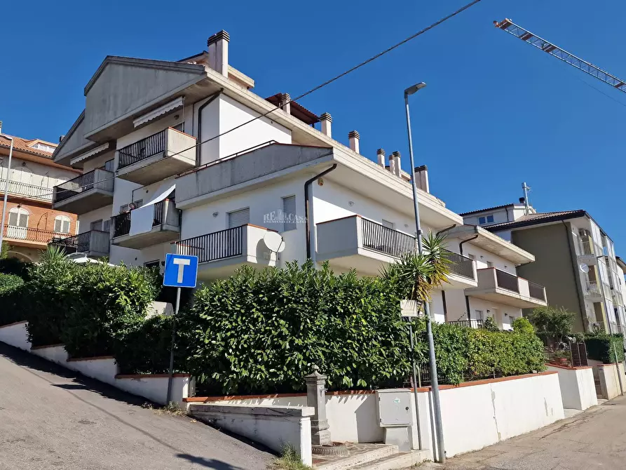 Immagine 1 di Appartamento in vendita  in Via Nino Bixio a Castel Di Lama