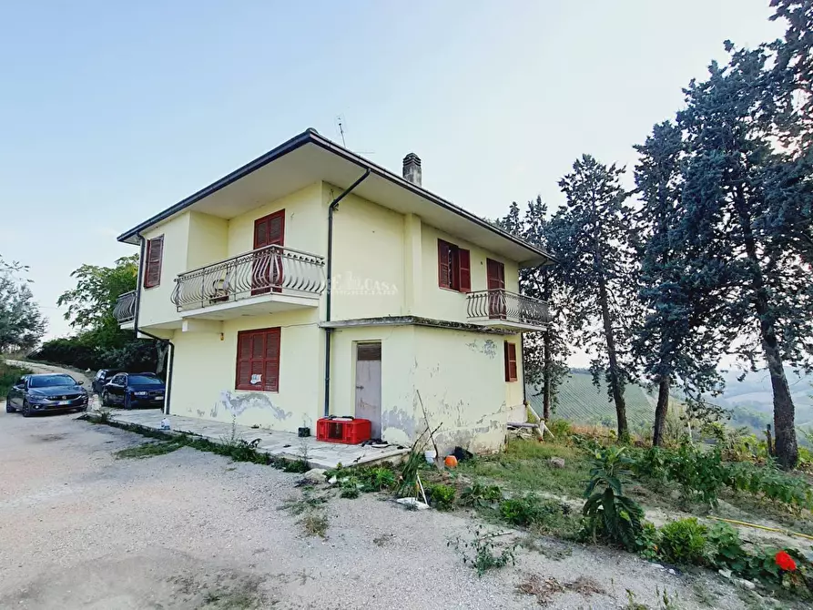 Immagine 1 di Casa indipendente in vendita  in Contrada San Lazzaro a Offida