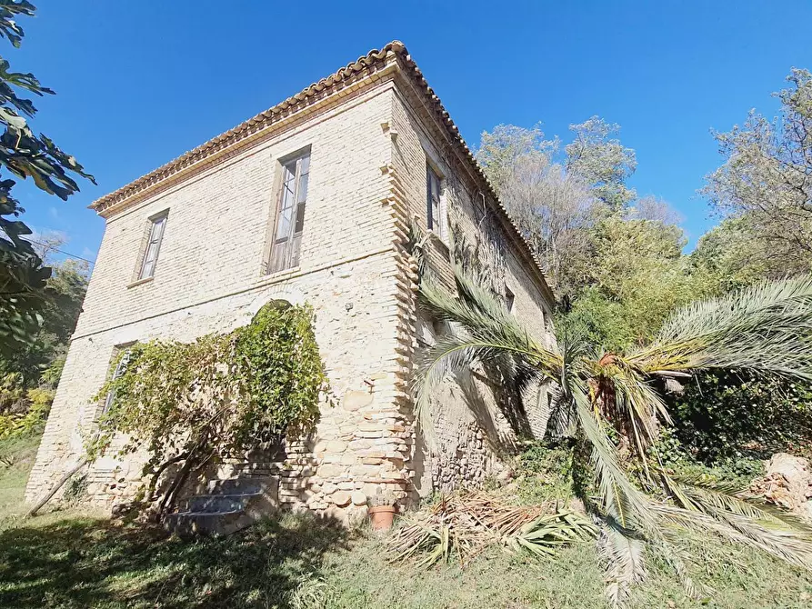 Immagine 2 di Rustico / casale in vendita  in contrada san martino a Colonnella