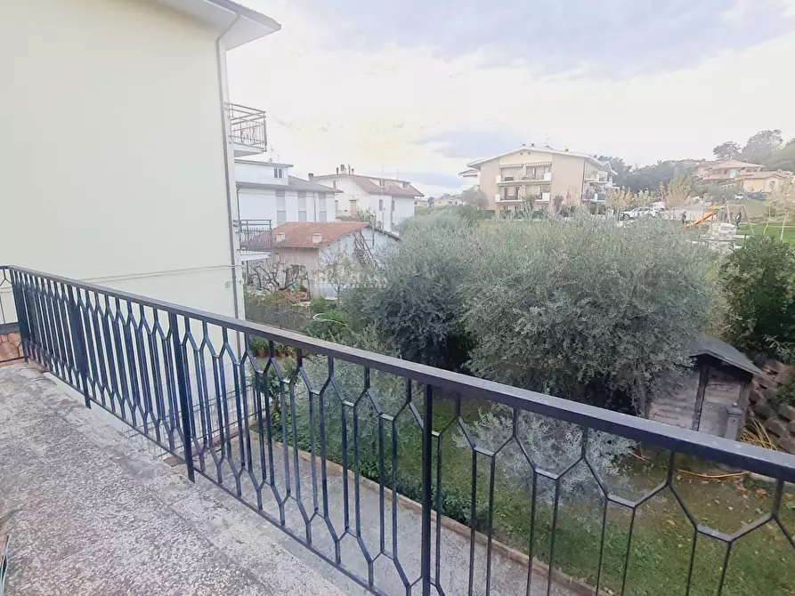 Immagine 21 di Appartamento in vendita  in via cecco d'ascoli a Castel Di Lama