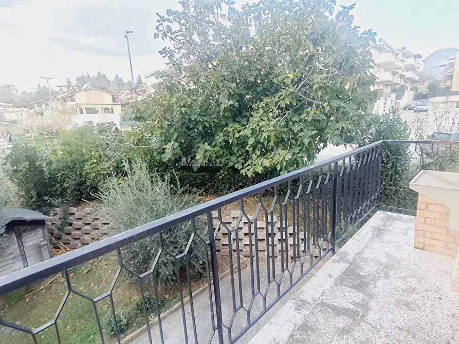 Immagine 22 di Appartamento in vendita  in via cecco d'ascoli a Castel Di Lama
