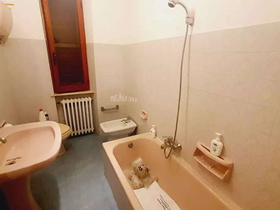 Immagine 20 di Appartamento in vendita  in via cecco d'ascoli a Castel Di Lama