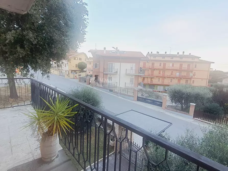 Immagine 25 di Appartamento in vendita  in via cecco d'ascoli a Castel Di Lama