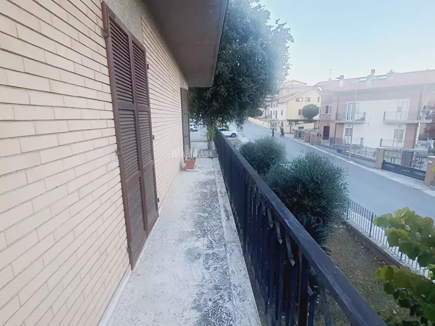 Immagine 24 di Appartamento in vendita  in via cecco d'ascoli a Castel Di Lama