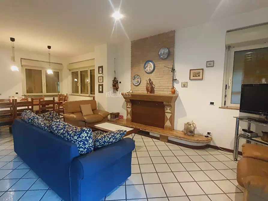 Immagine 25 di Villa in vendita  in via truentina a Colonnella