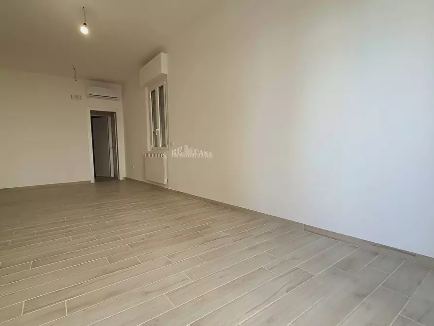 Immagine 4 di Appartamento in vendita  in via della repubblica a Alba Adriatica