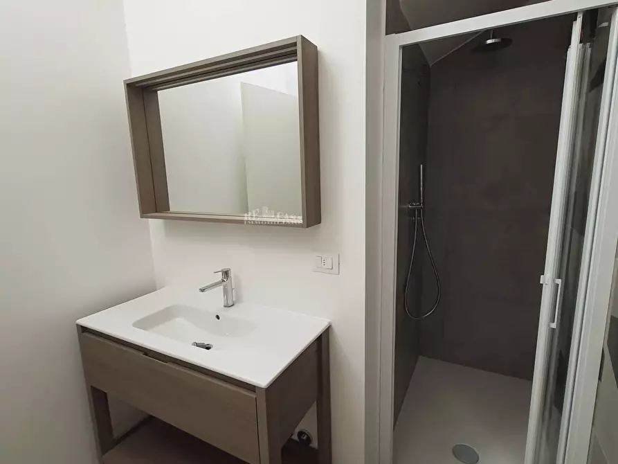 Immagine 15 di Appartamento in vendita  in via della repubblica a Alba Adriatica