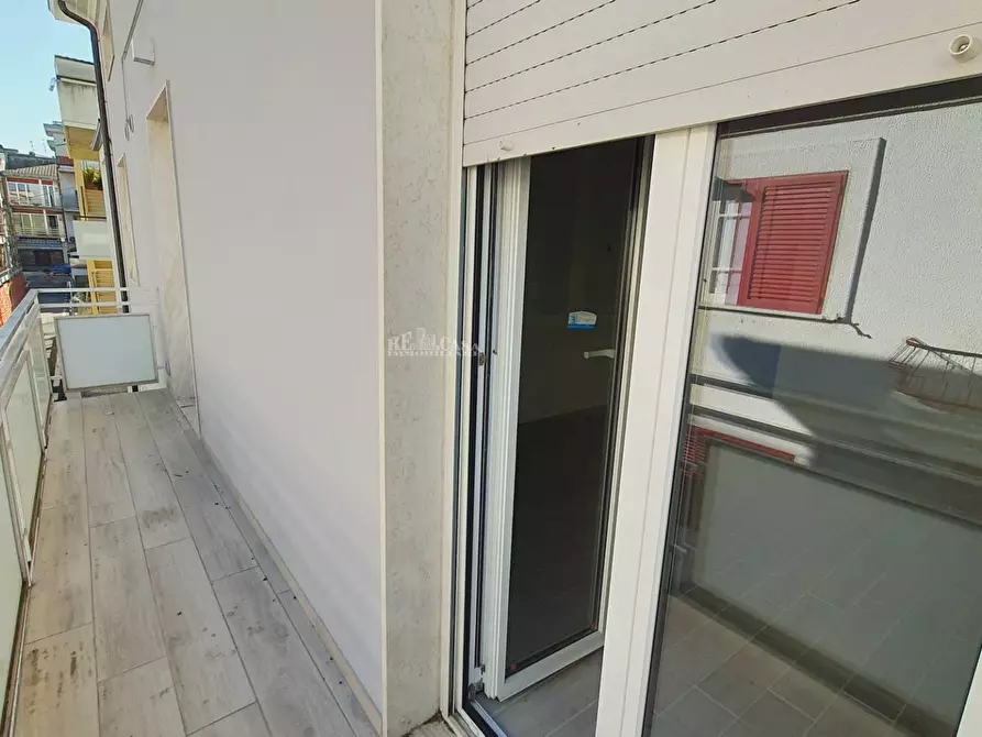 Immagine 19 di Appartamento in vendita  in via della repubblica a Alba Adriatica