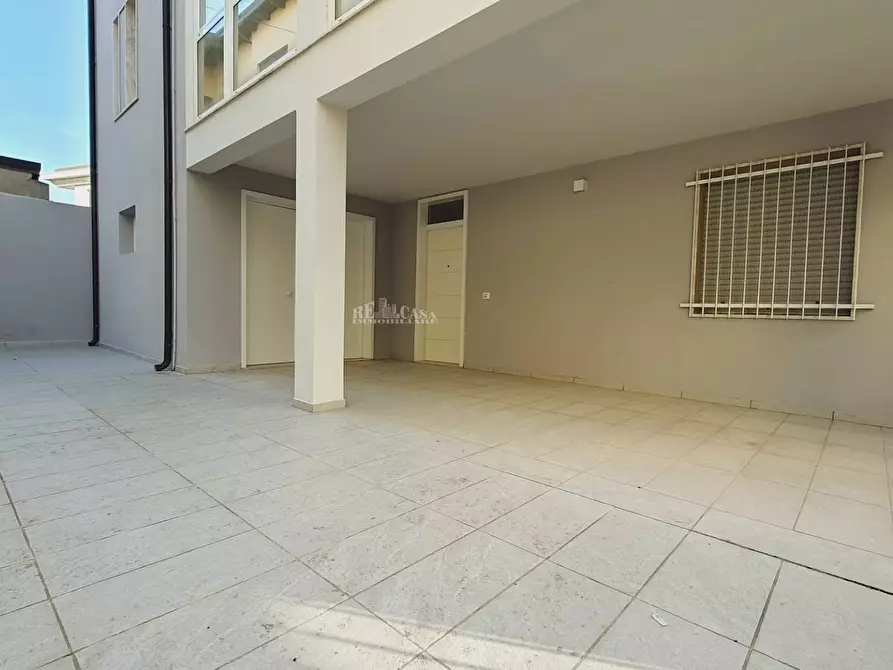 Immagine 27 di Appartamento in vendita  in via della repubblica a Alba Adriatica