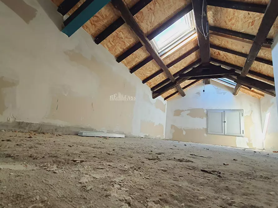 Immagine 30 di Appartamento in vendita  in via della repubblica a Alba Adriatica