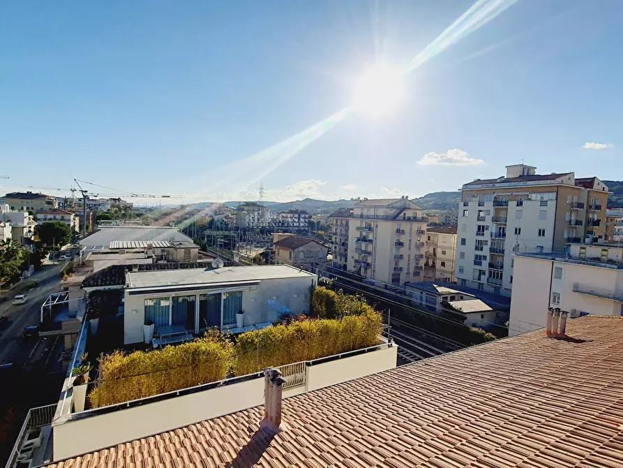 Immagine 25 di Appartamento in vendita  in via pola a San Benedetto Del Tronto