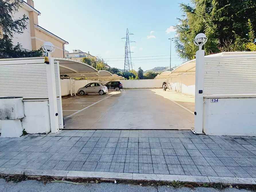 Immagine 30 di Appartamento in vendita  in via pola a San Benedetto Del Tronto