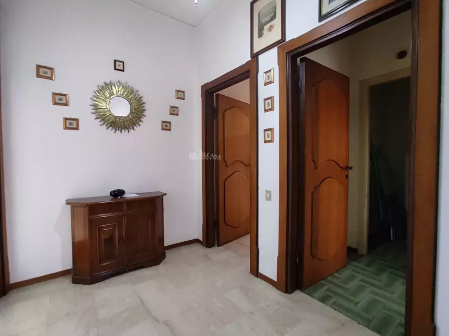 Immagine 22 di Appartamento in vendita  in via formentini a San Benedetto Del Tronto