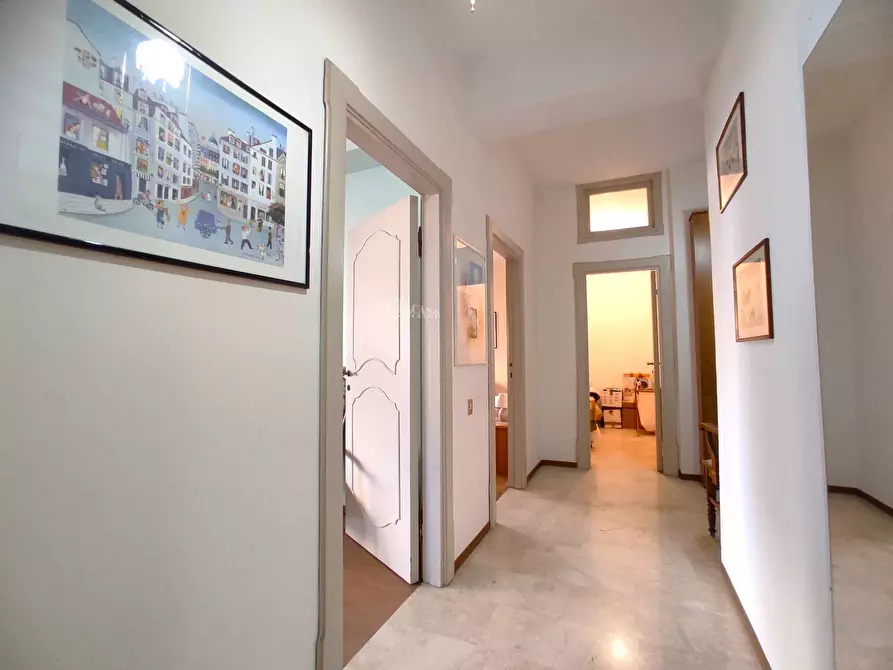 Immagine 9 di Appartamento in vendita  in via formentini a San Benedetto Del Tronto