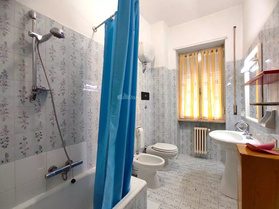 Immagine 19 di Appartamento in vendita  in via formentini a San Benedetto Del Tronto