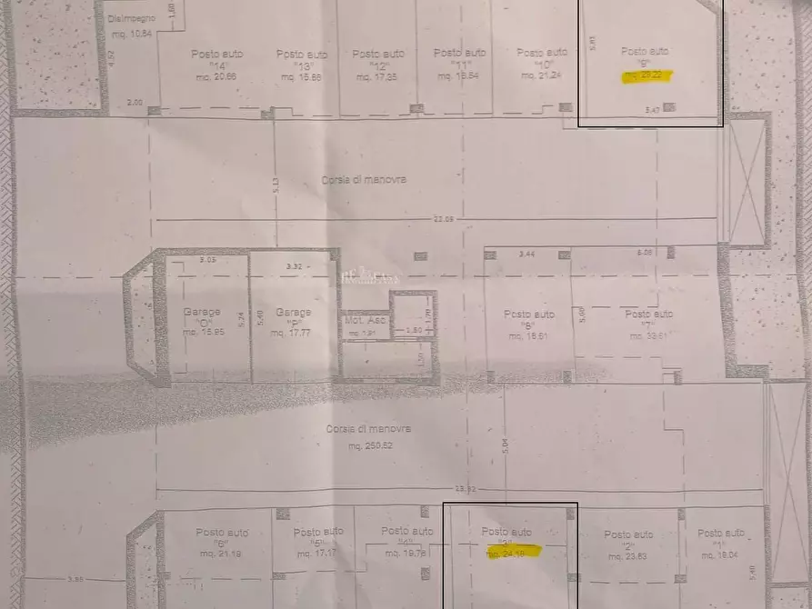 Immagine 2 di Box auto in vendita  in Via Ottantacinquesima Str. a Monteprandone