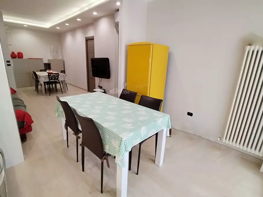 Immagine 1 di Appartamento in vendita  in via etruria a Alba Adriatica