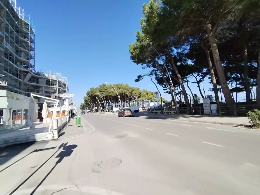 Immagine 28 di Appartamento in vendita  in via etruria a Alba Adriatica