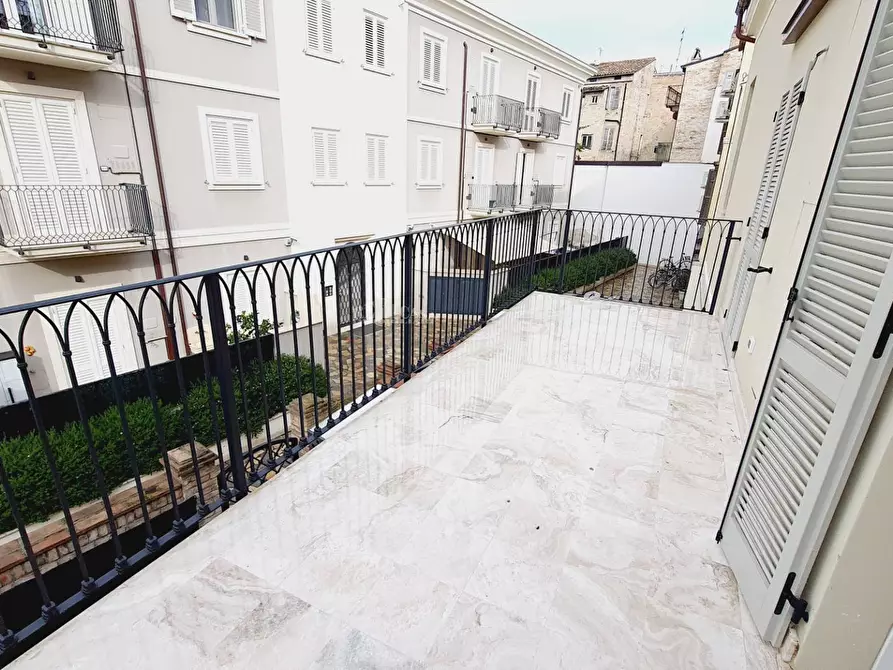 Immagine 20 di Appartamento in vendita  in via aspromonte a San Benedetto Del Tronto