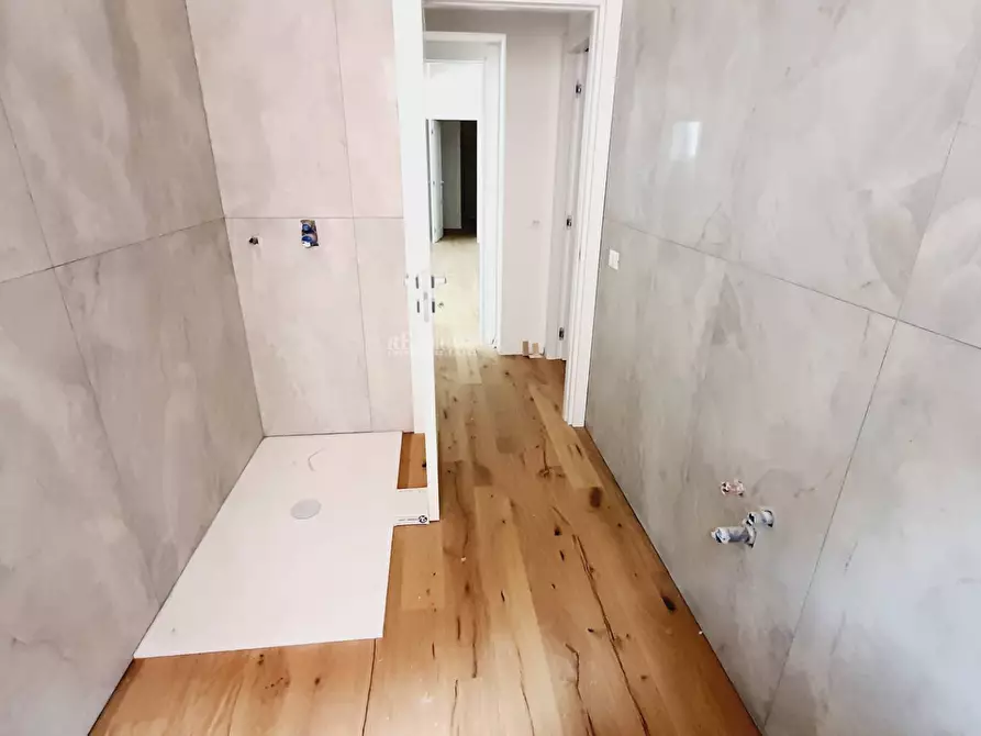 Immagine 13 di Appartamento in vendita  in via aspromonte a San Benedetto Del Tronto