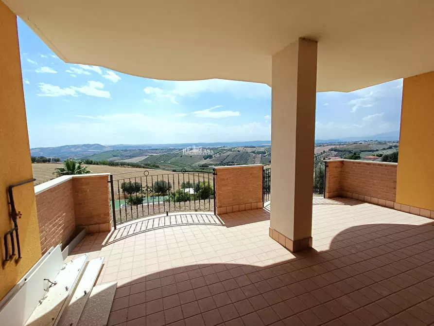 Immagine 3 di Appartamento in vendita  in contrada vallecupa a Colonnella