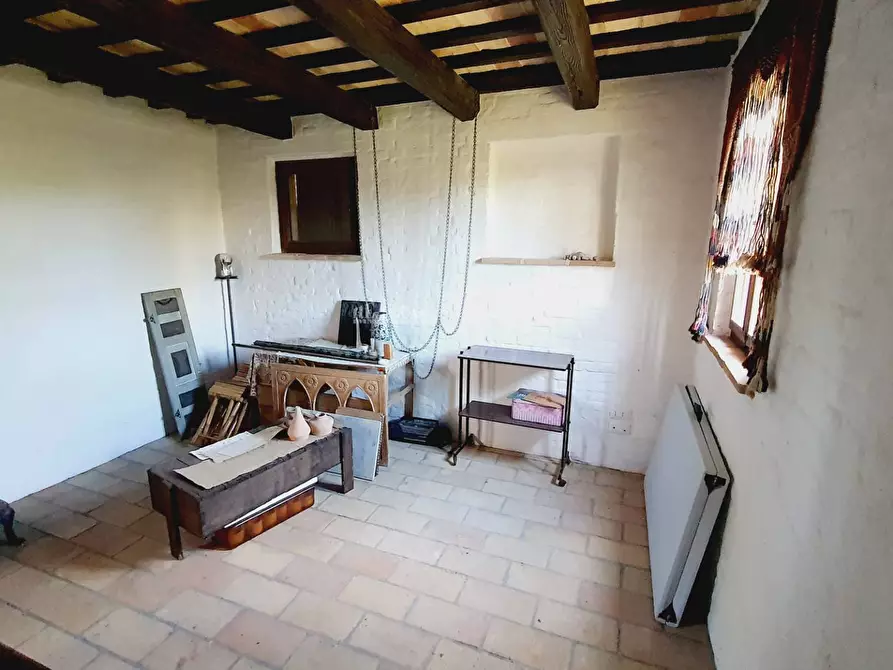 Immagine 11 di Rustico / casale in vendita  in contrada menocchia a Carassai